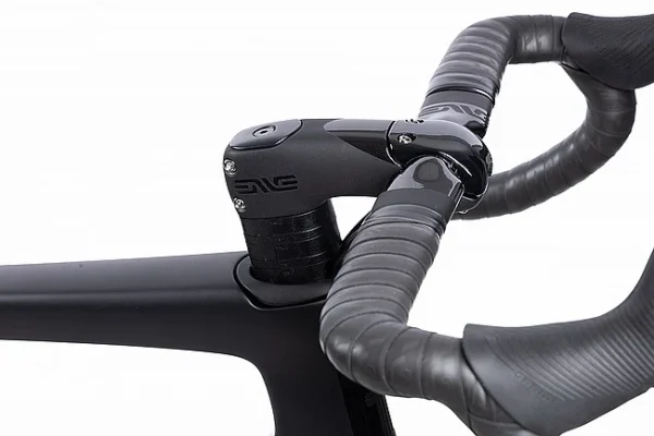 ENVE Demo Melee Force D2 AXS/Zipp Road Bike - Image 4