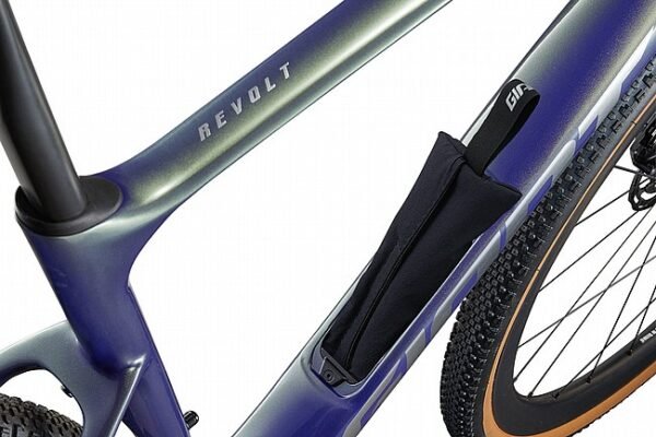 Giant 2025 Revolt Advanced Pro 0 Gravel Bike - Image 8