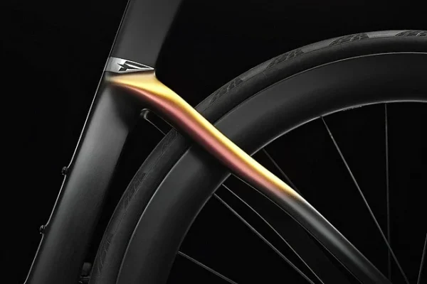 Pinarello 2025 Dogma F Red AXS E1 PM Road Bike - Image 3
